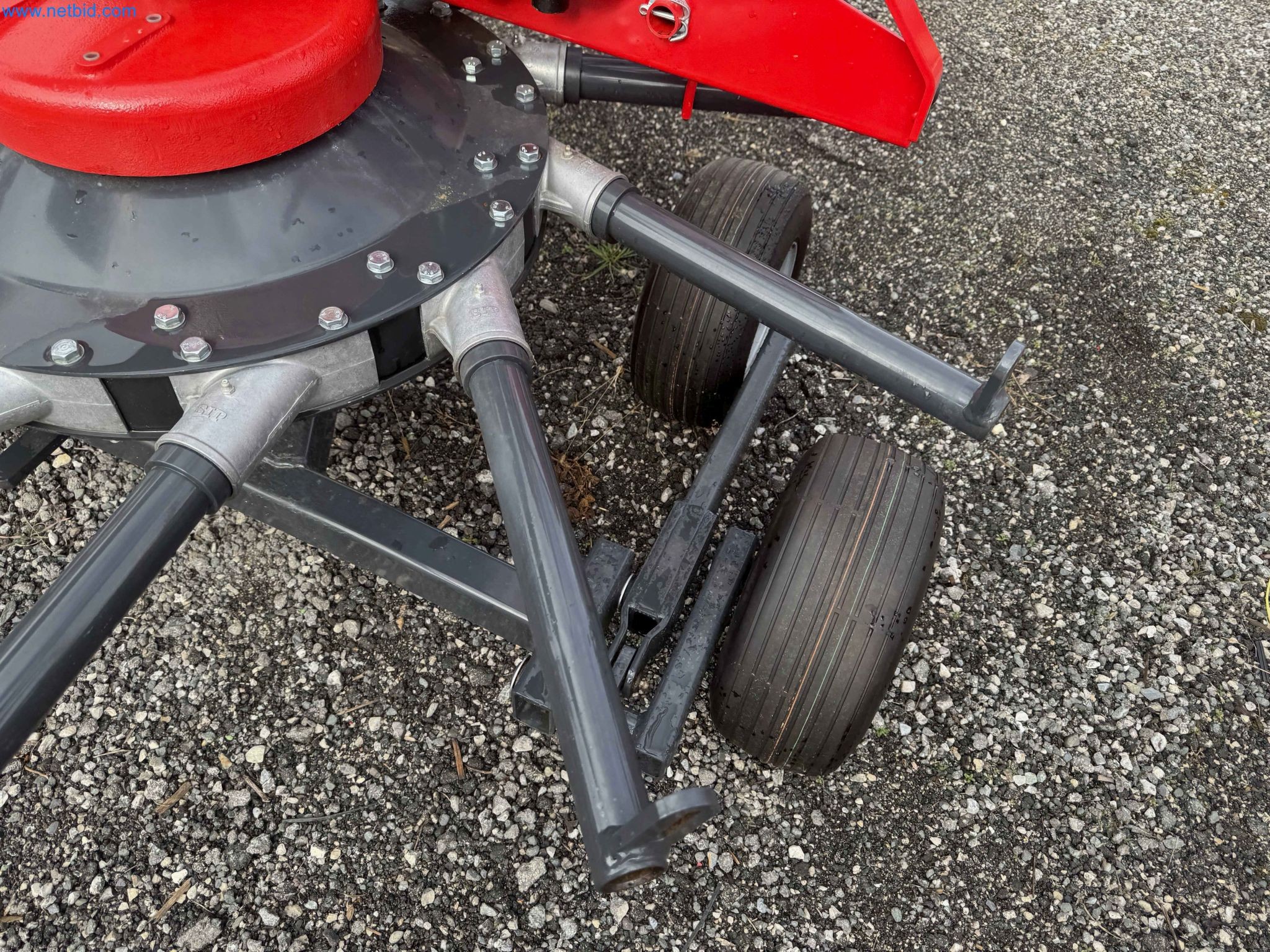 Kmetijski pripomočki in prikolice kot novi-18