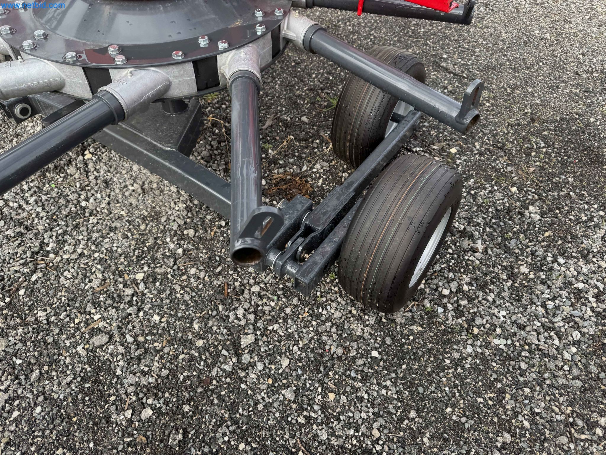 Kmetijski pripomočki in prikolice kot novi-19