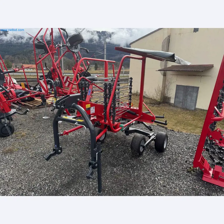 Kmetijski pripomočki in prikolice kot novi-1