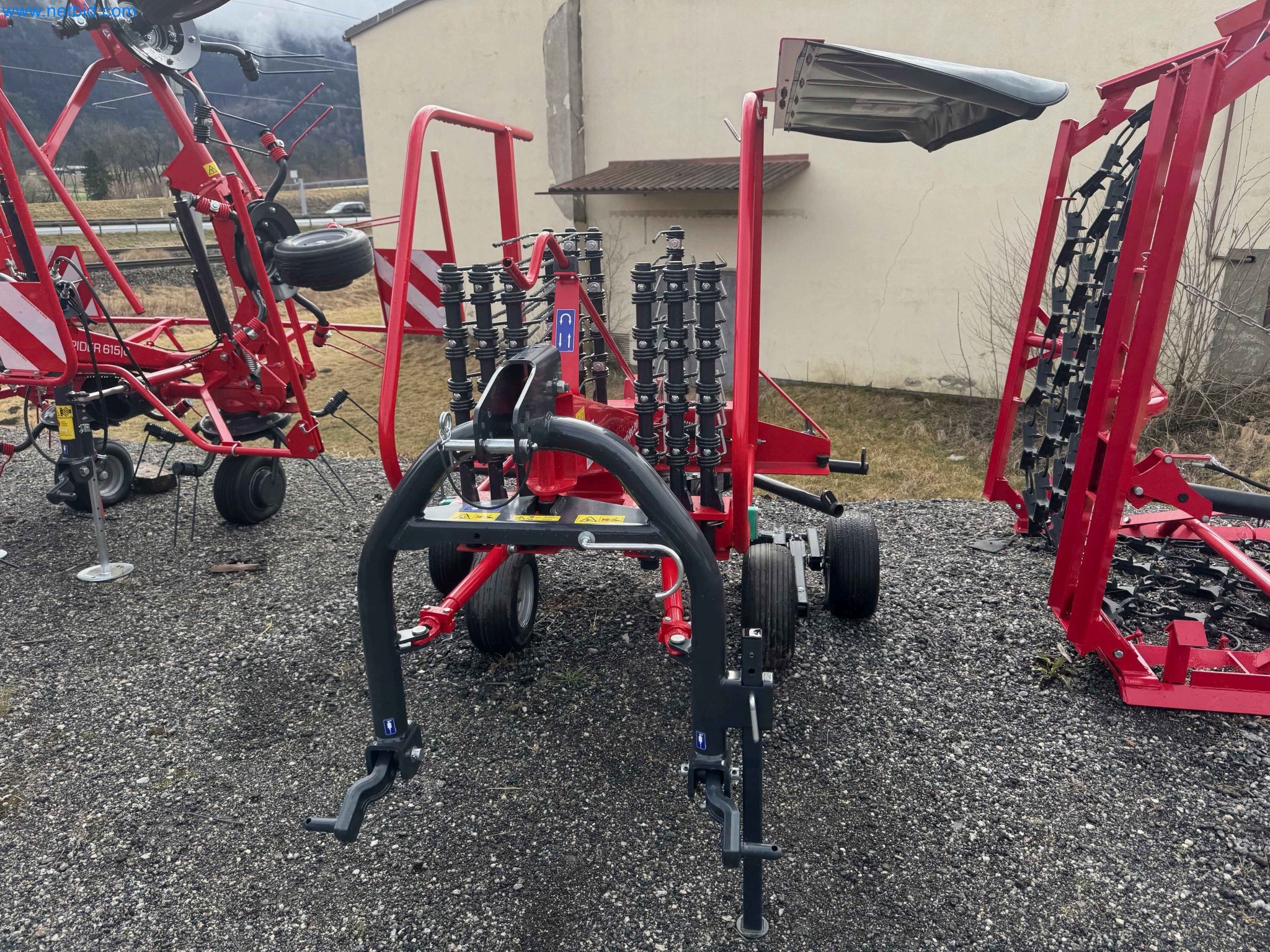 Kmetijski pripomočki in prikolice kot novi-2