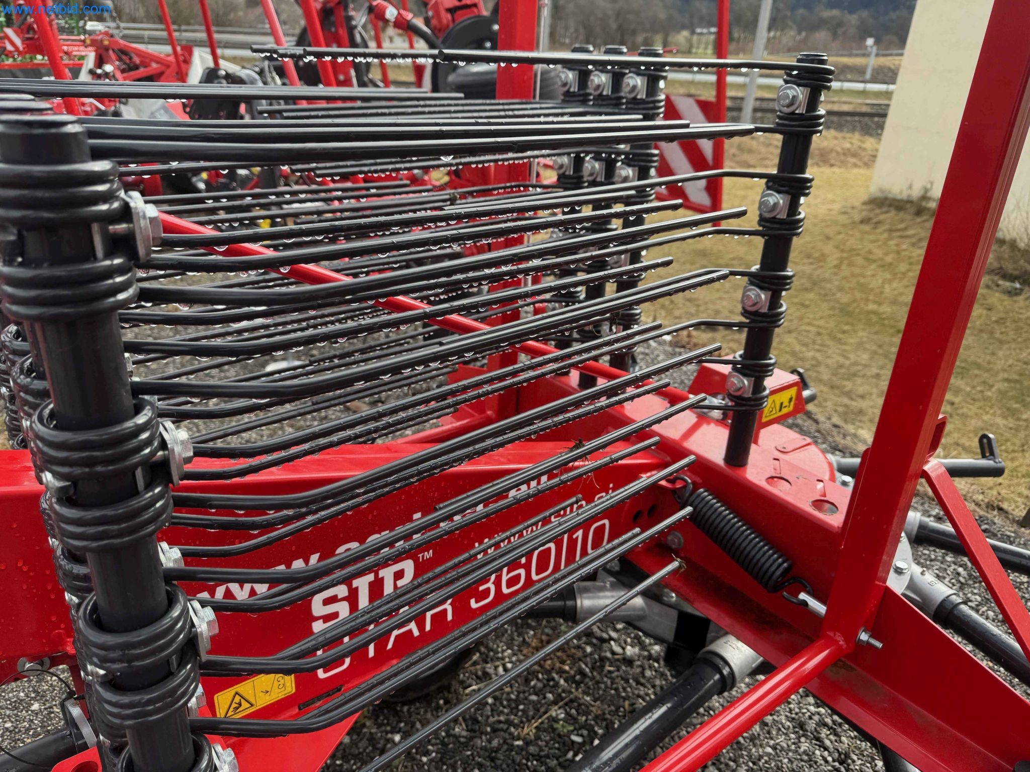 Kmetijski pripomočki in prikolice kot novi-4