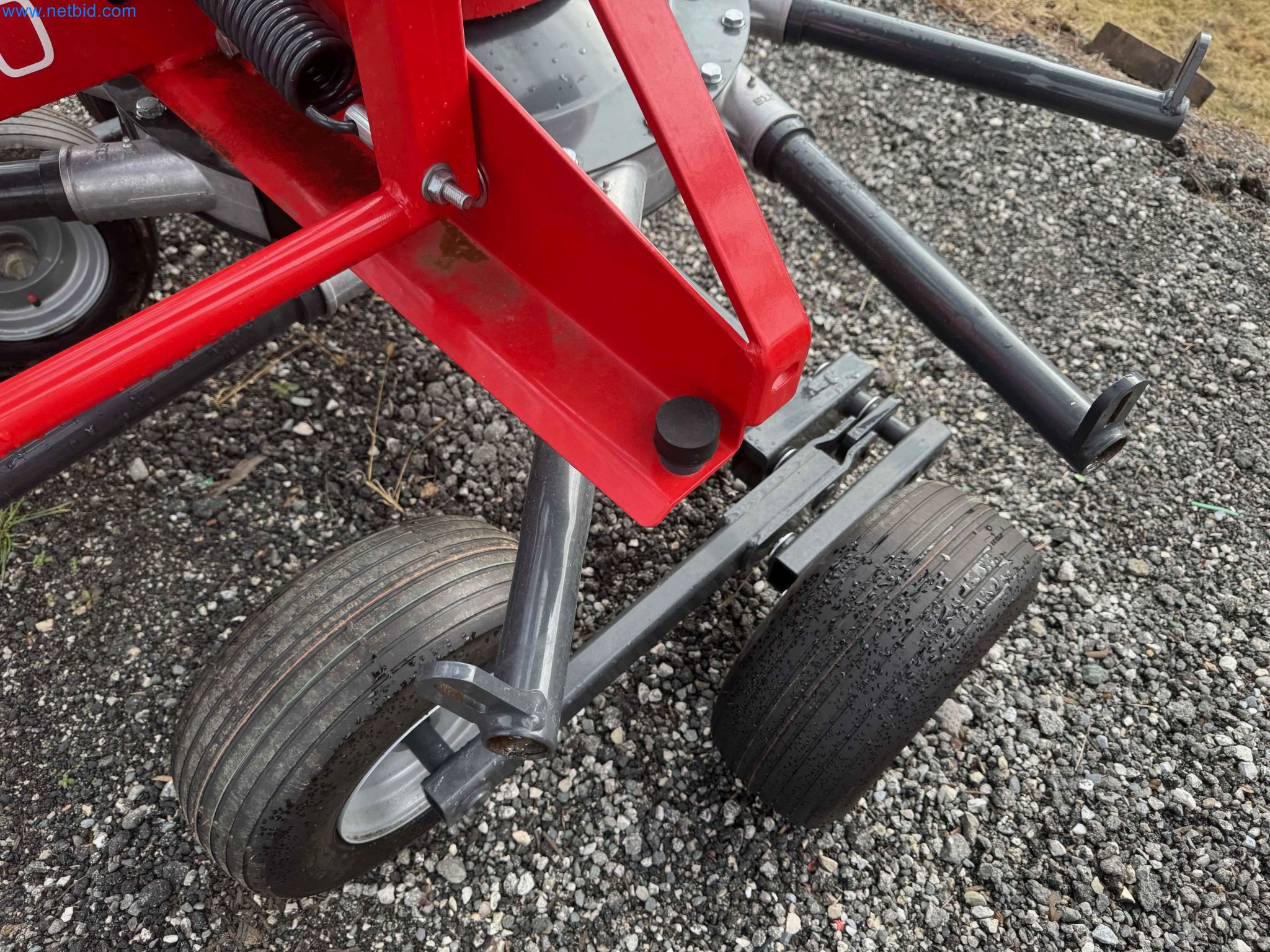 Kmetijski pripomočki in prikolice kot novi-6