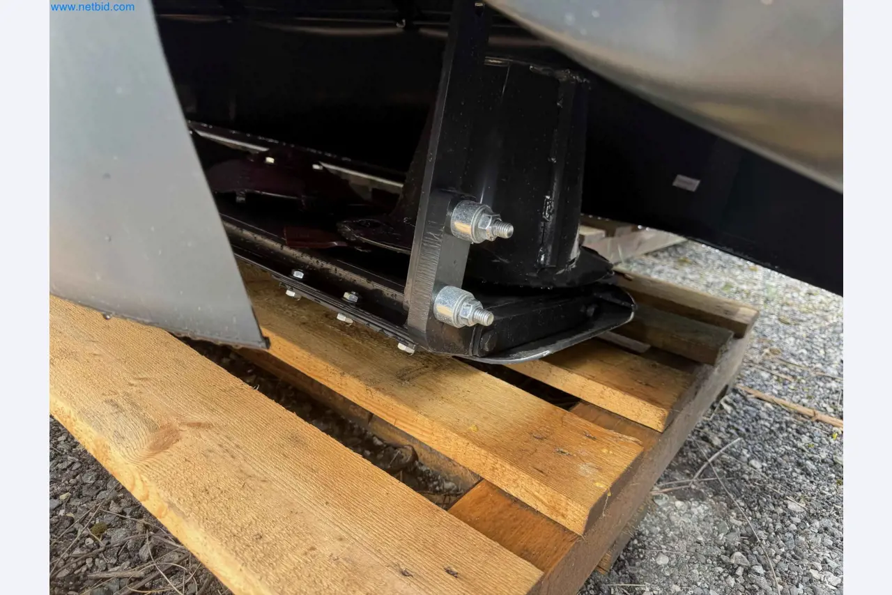 Kmetijski pripomočki in prikolice kot novi-10