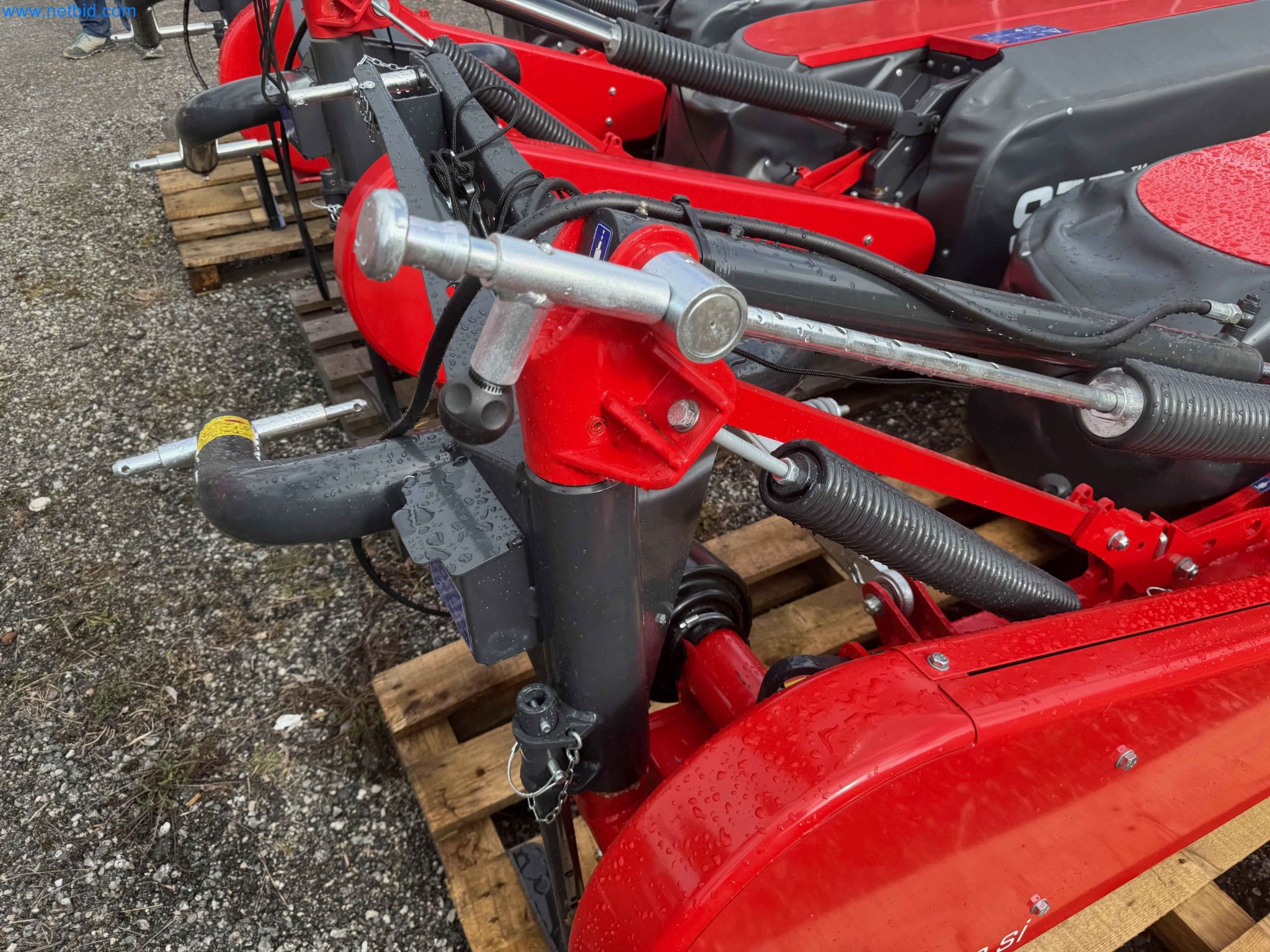 Kmetijski pripomočki in prikolice kot novi-13