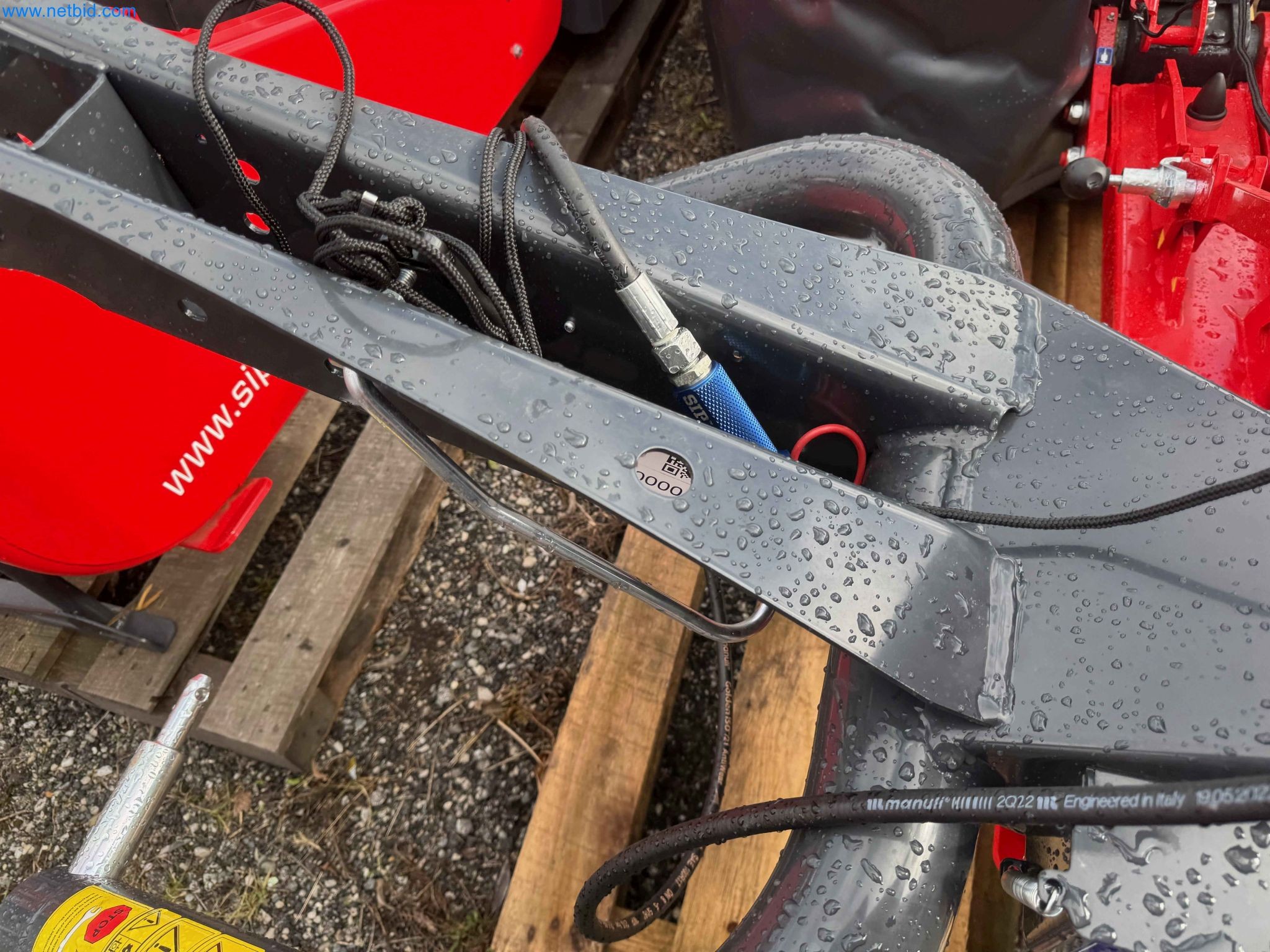 Kmetijski pripomočki in prikolice kot novi-17