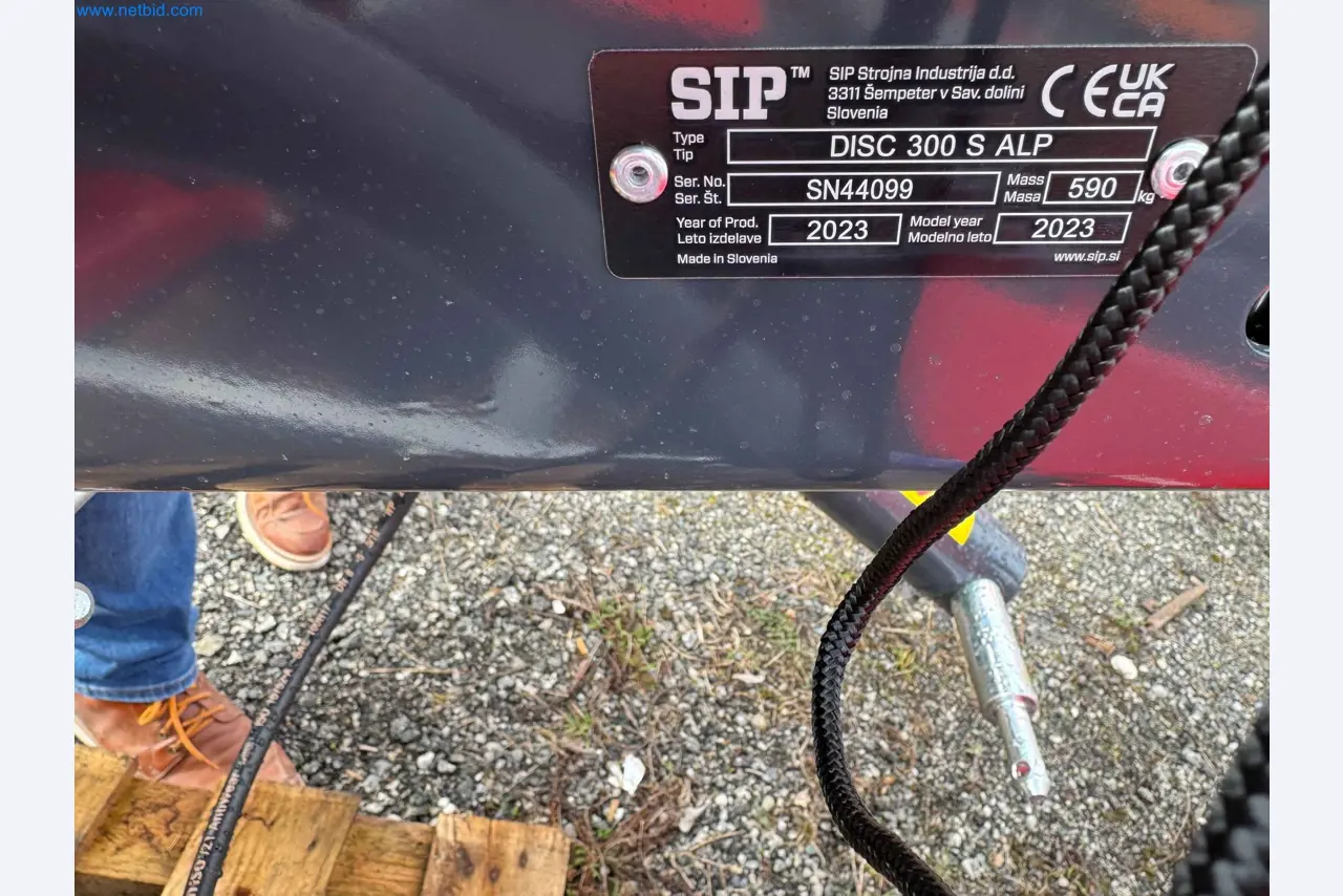 Kmetijski pripomočki in prikolice kot novi-19