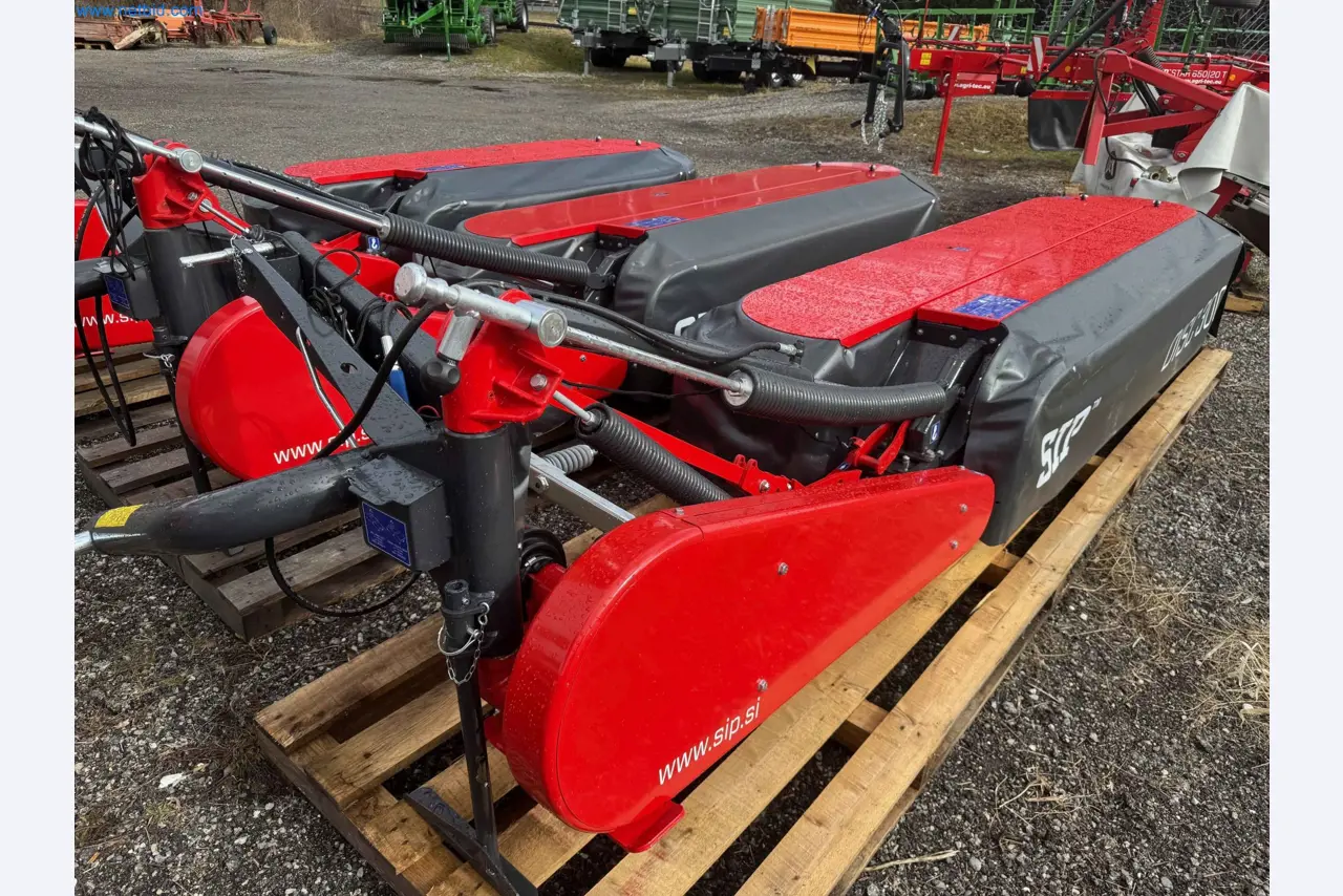 Kmetijski pripomočki in prikolice kot novi-1