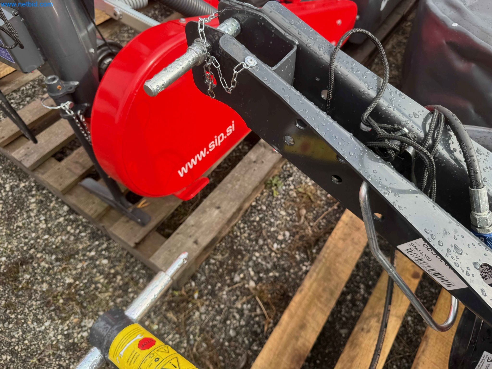 Kmetijski pripomočki in prikolice kot novi-21