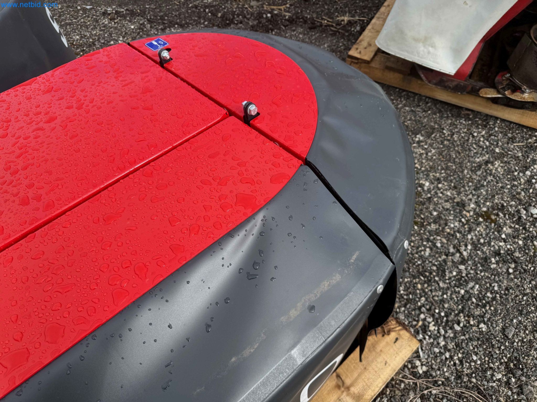 Kmetijski pripomočki in prikolice kot novi-8