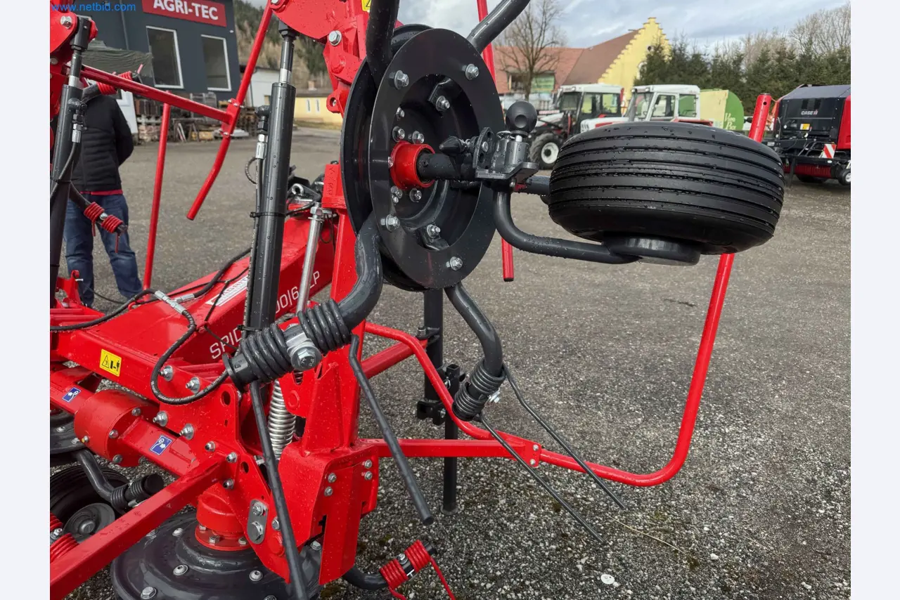 Kmetijski pripomočki in prikolice kot novi-12