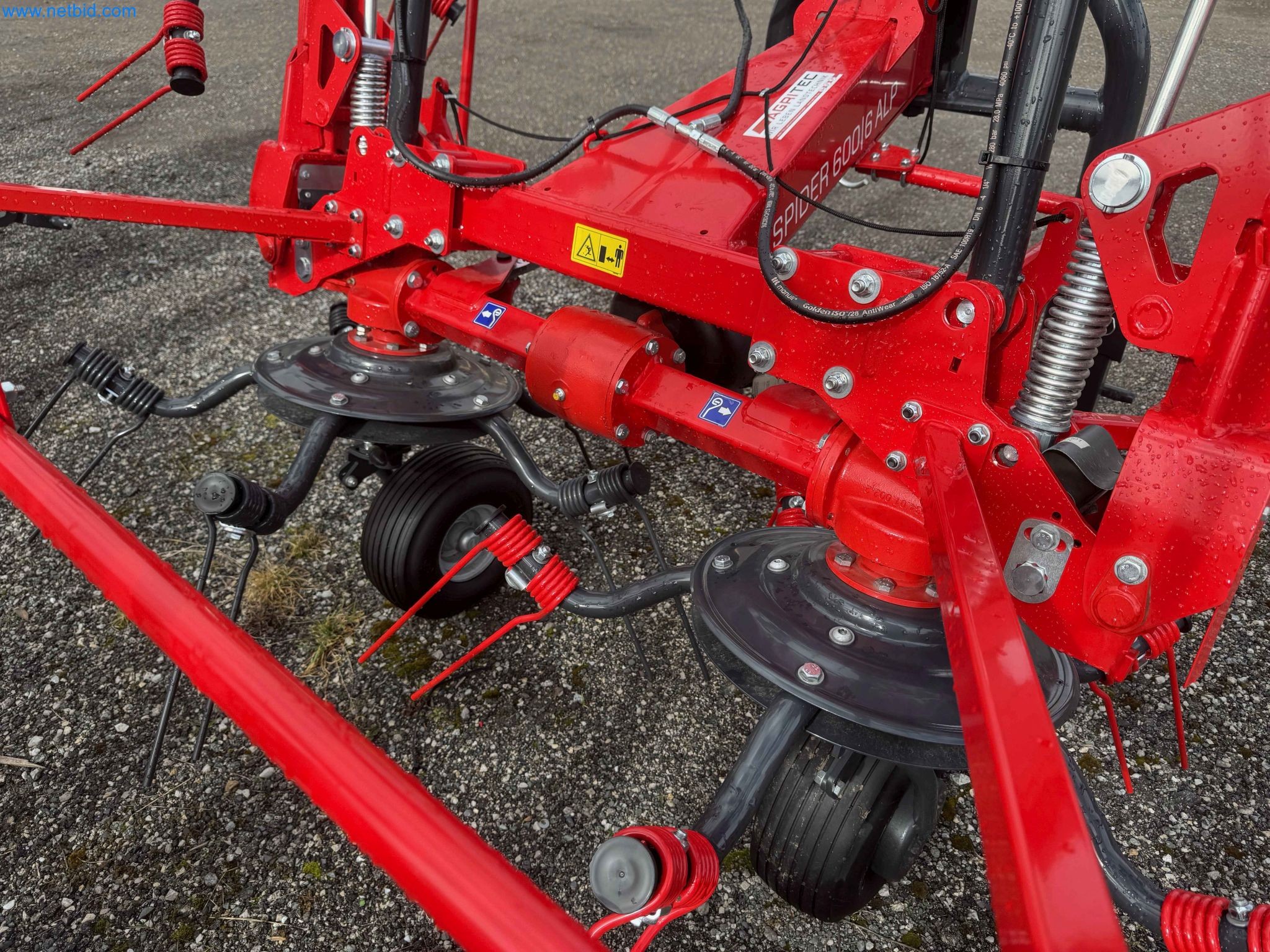 Kmetijski pripomočki in prikolice kot novi-18