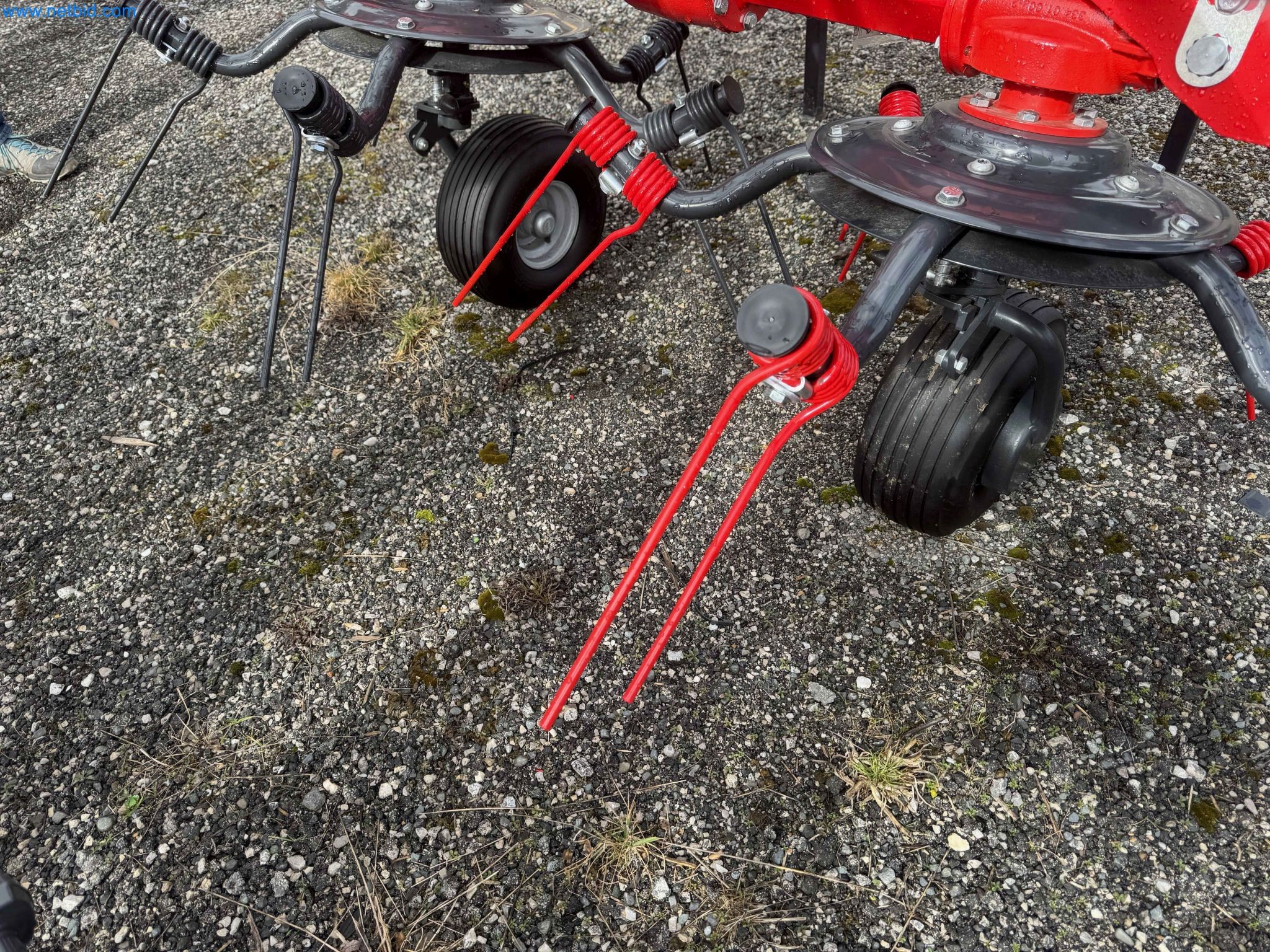 Kmetijski pripomočki in prikolice kot novi-19