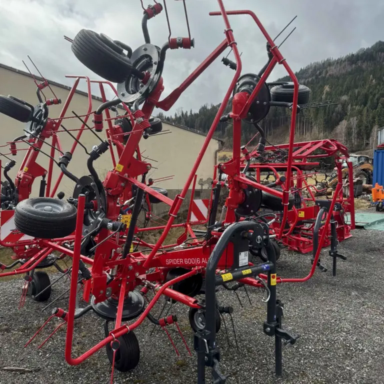 Attachment of rotary tedder (6 rotors) SIP SPIDER 600|6 ALP