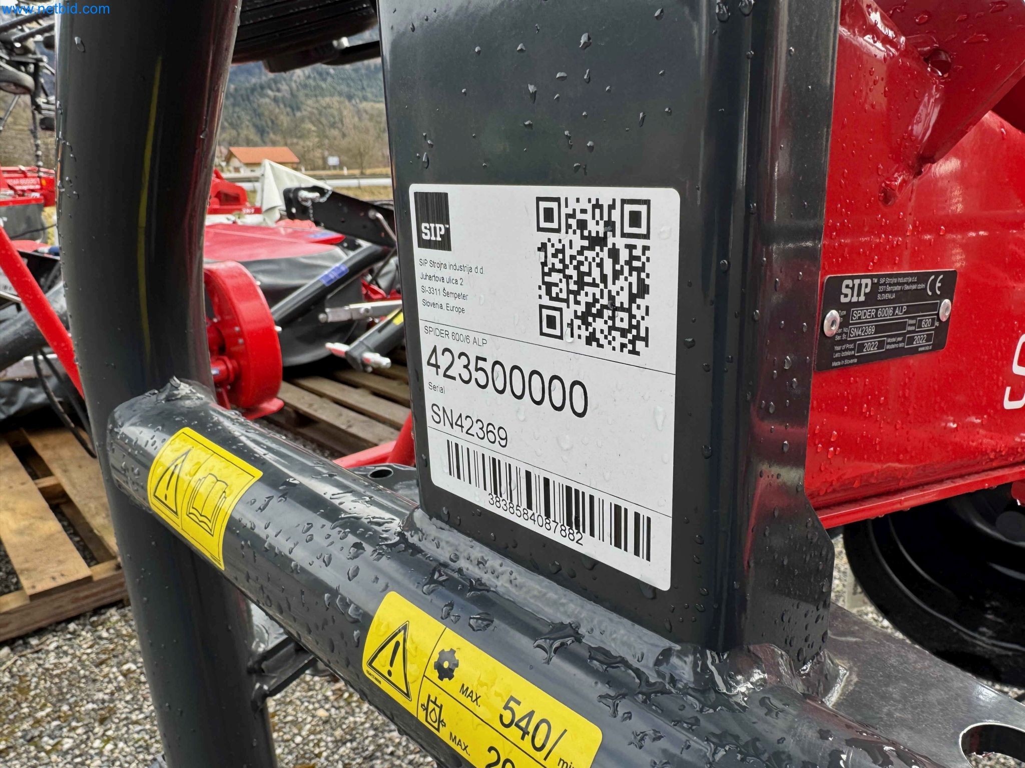 Kmetijski pripomočki in prikolice kot novi-23