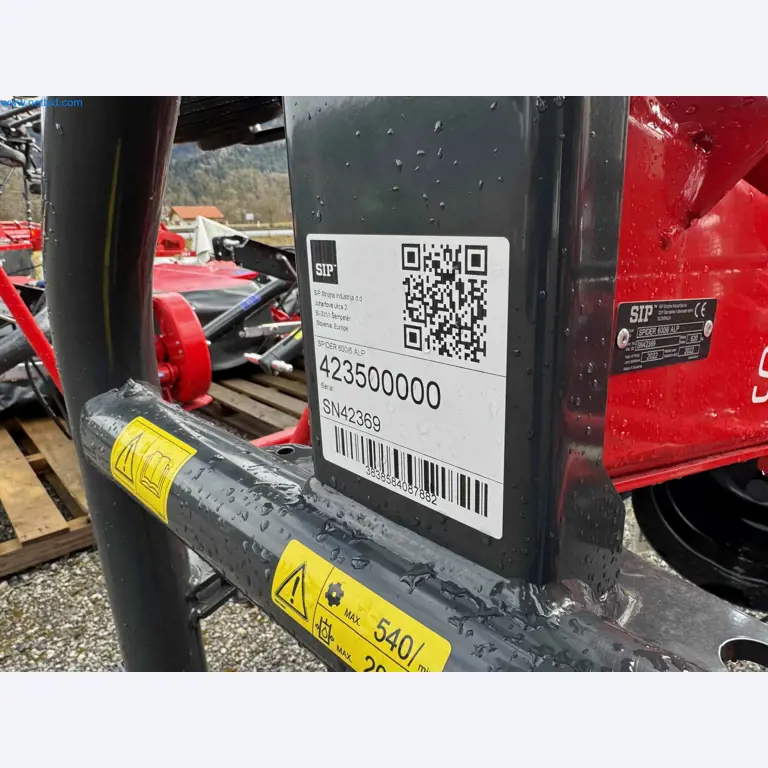 Kmetijski pripomočki in prikolice kot novi-23