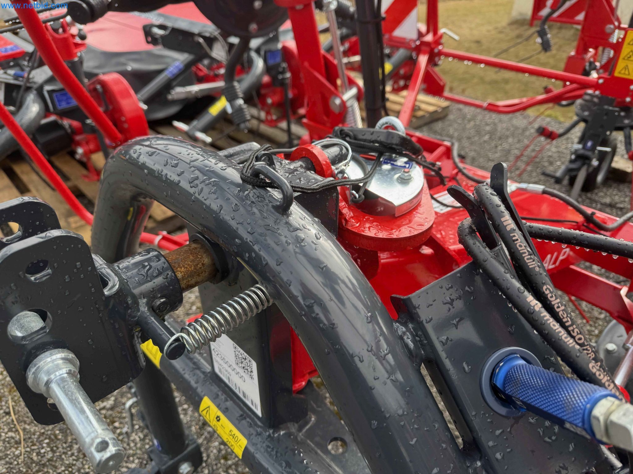 Kmetijski pripomočki in prikolice kot novi-26