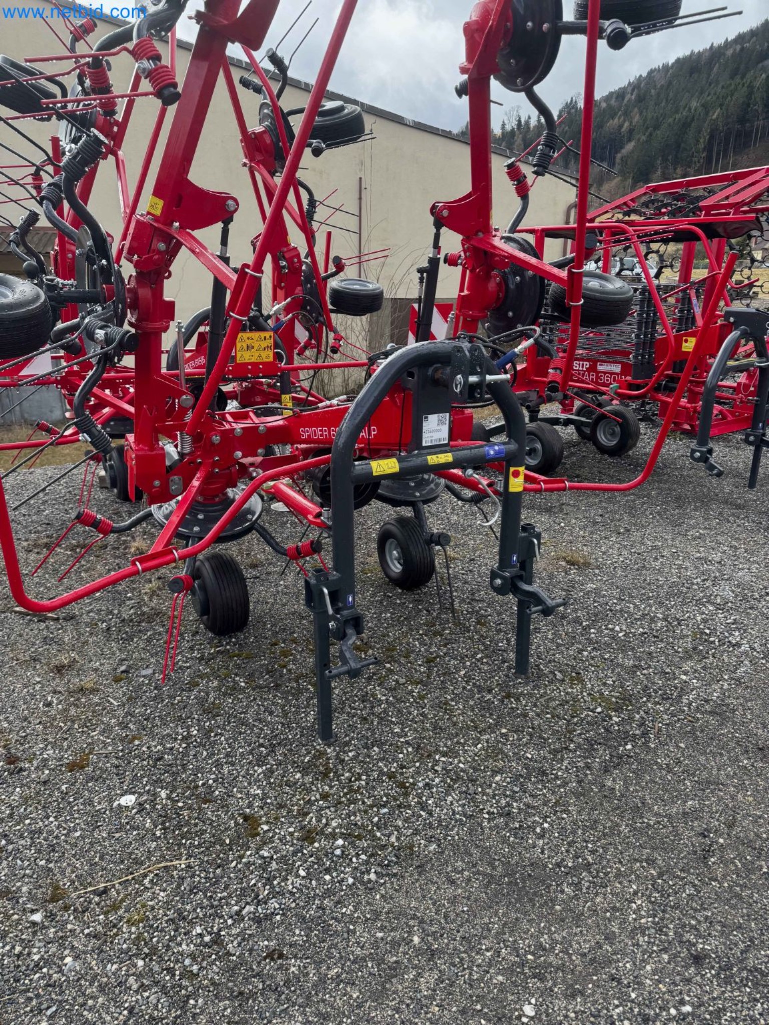 Kmetijski pripomočki in prikolice kot novi-2