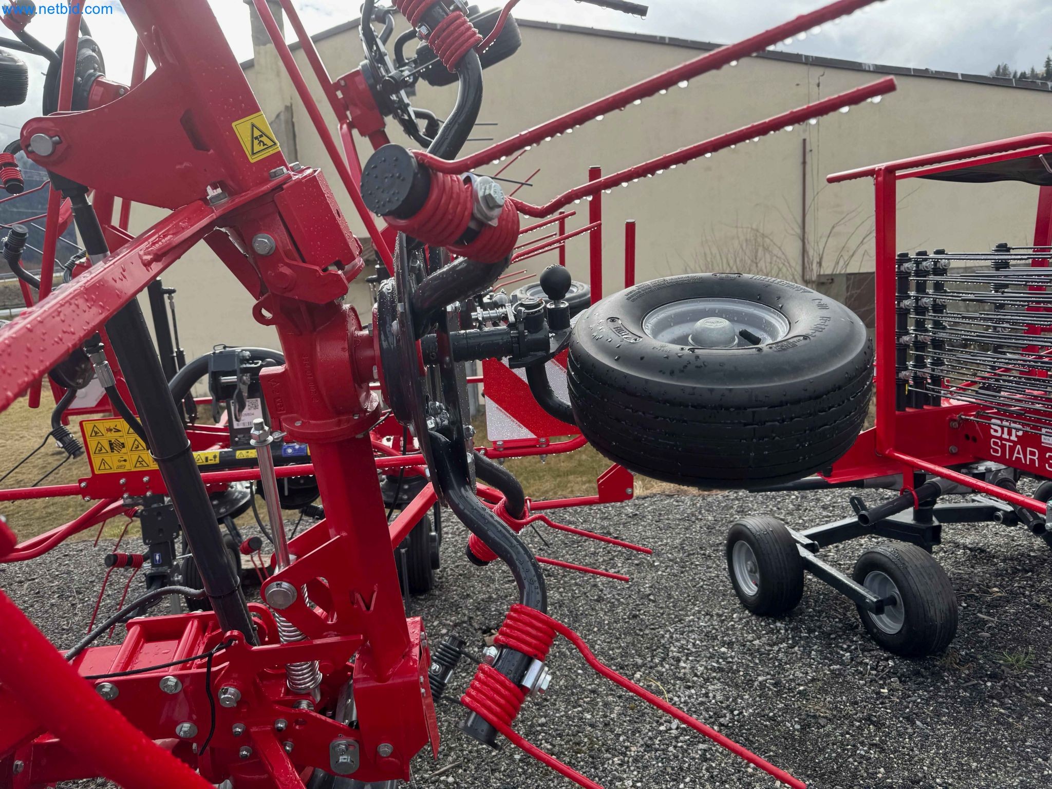 Kmetijski pripomočki in prikolice kot novi-5