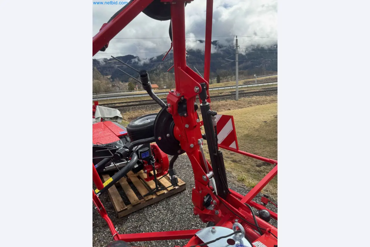 Kmetijski pripomočki in prikolice kot novi-10