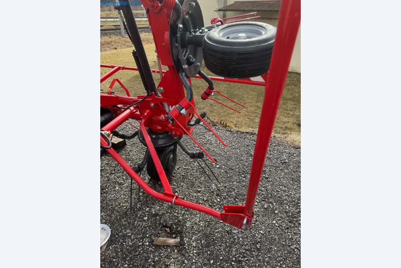 Kmetijski pripomočki in prikolice kot novi-13