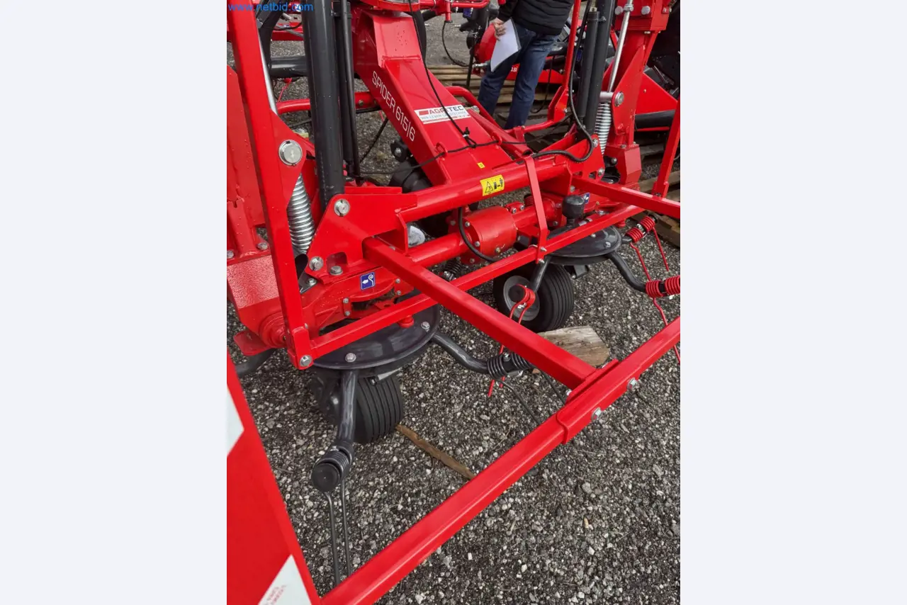 Kmetijski pripomočki in prikolice kot novi-17