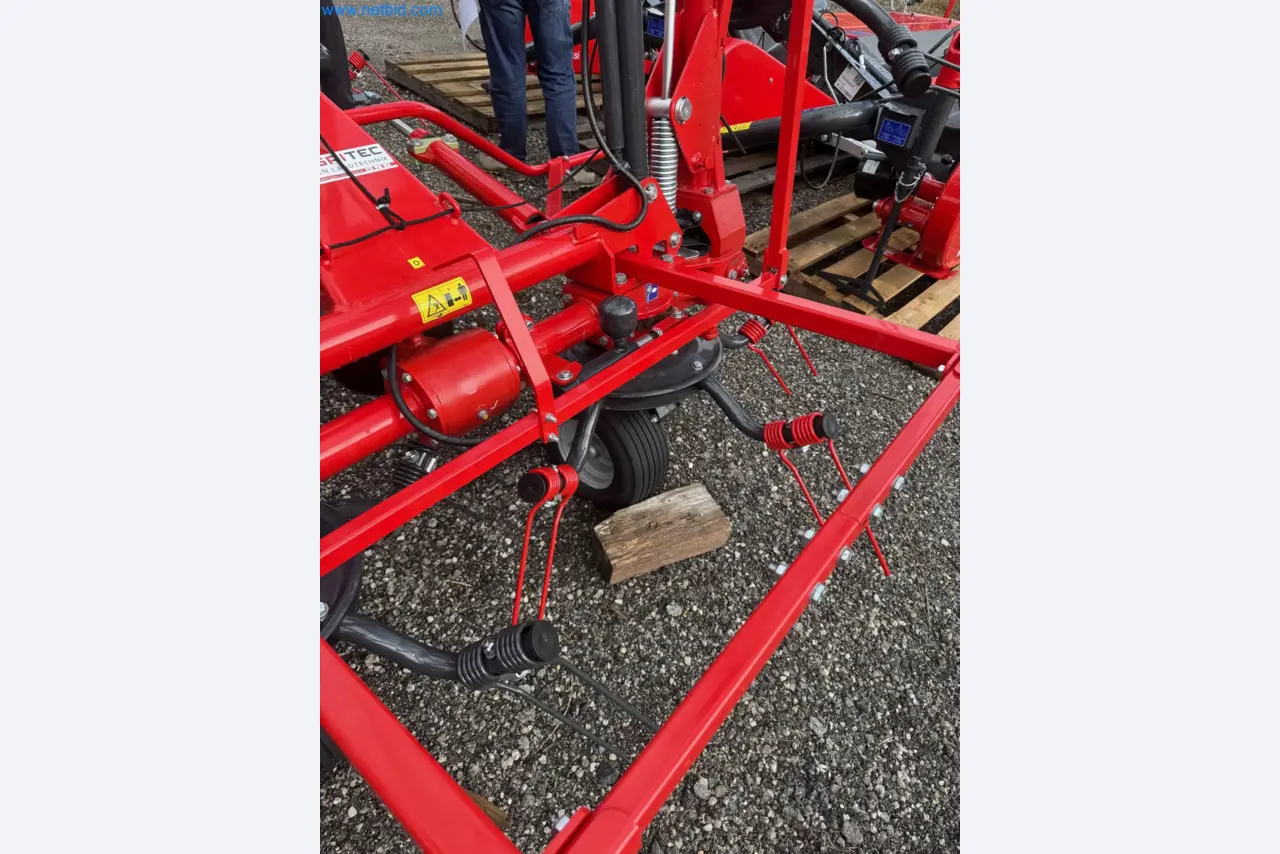 Kmetijski pripomočki in prikolice kot novi-18