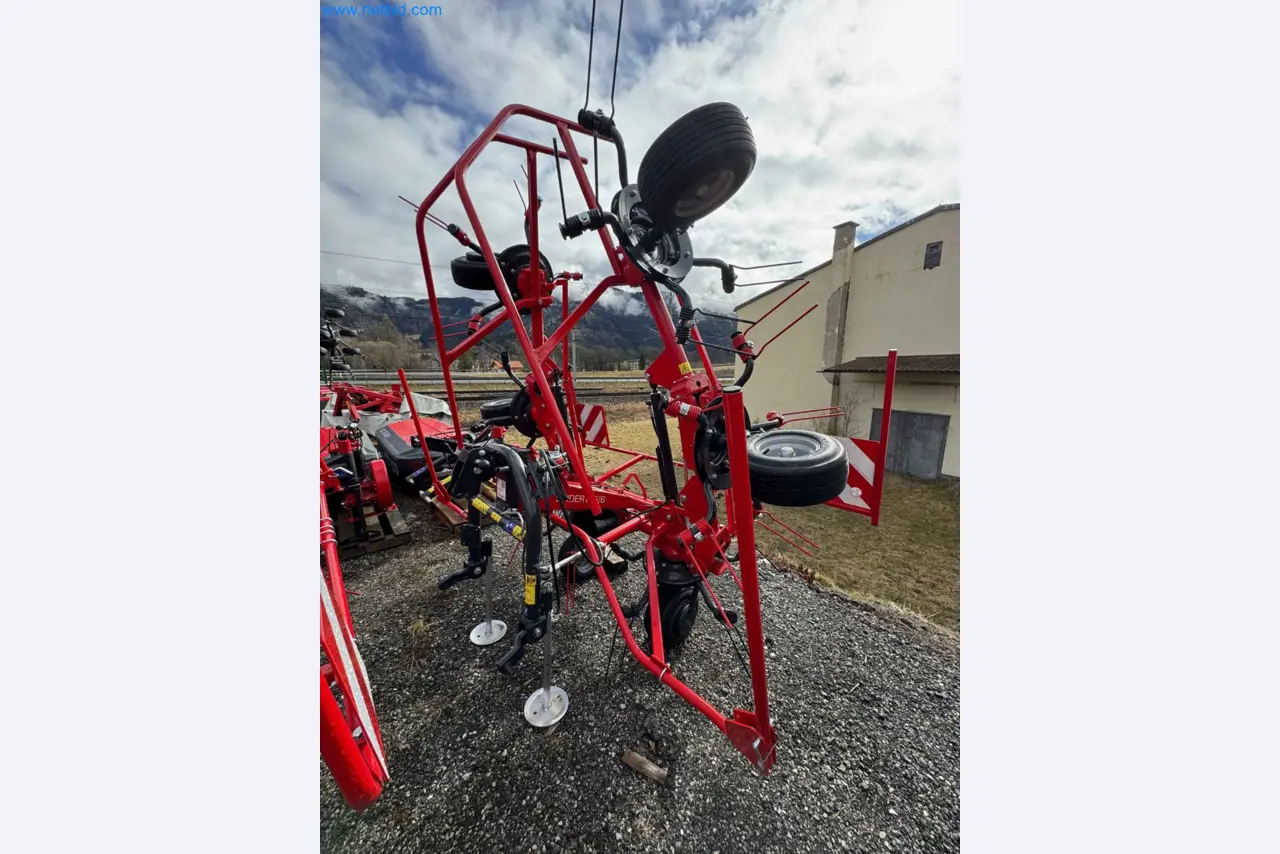 Kmetijski pripomočki in prikolice kot novi-1