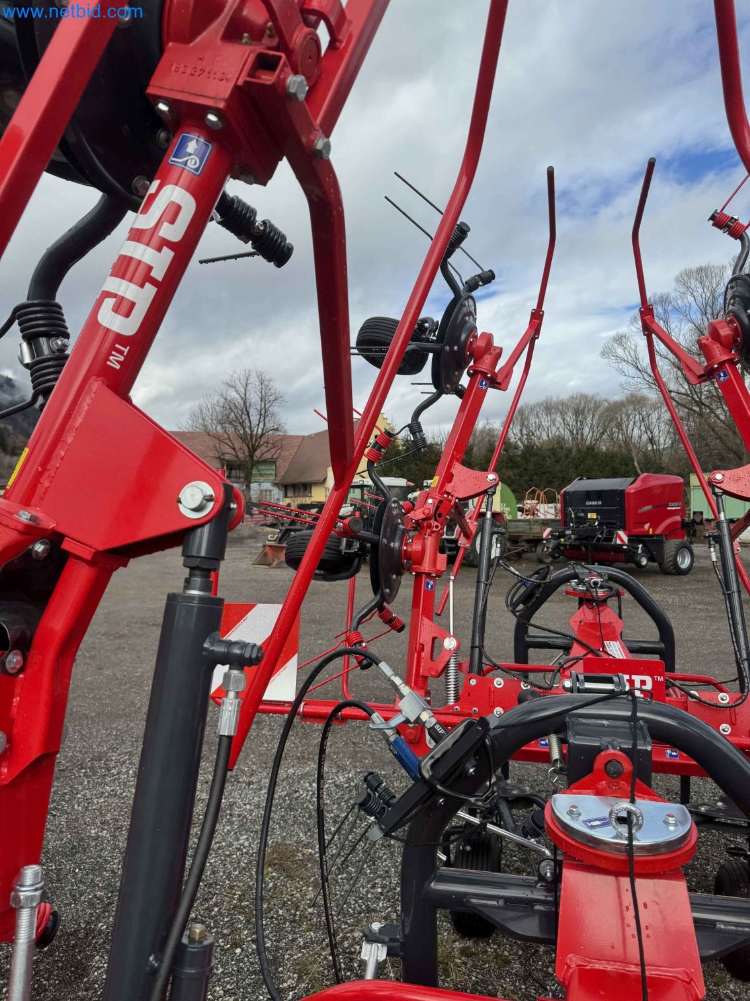 Kmetijski pripomočki in prikolice kot novi-21