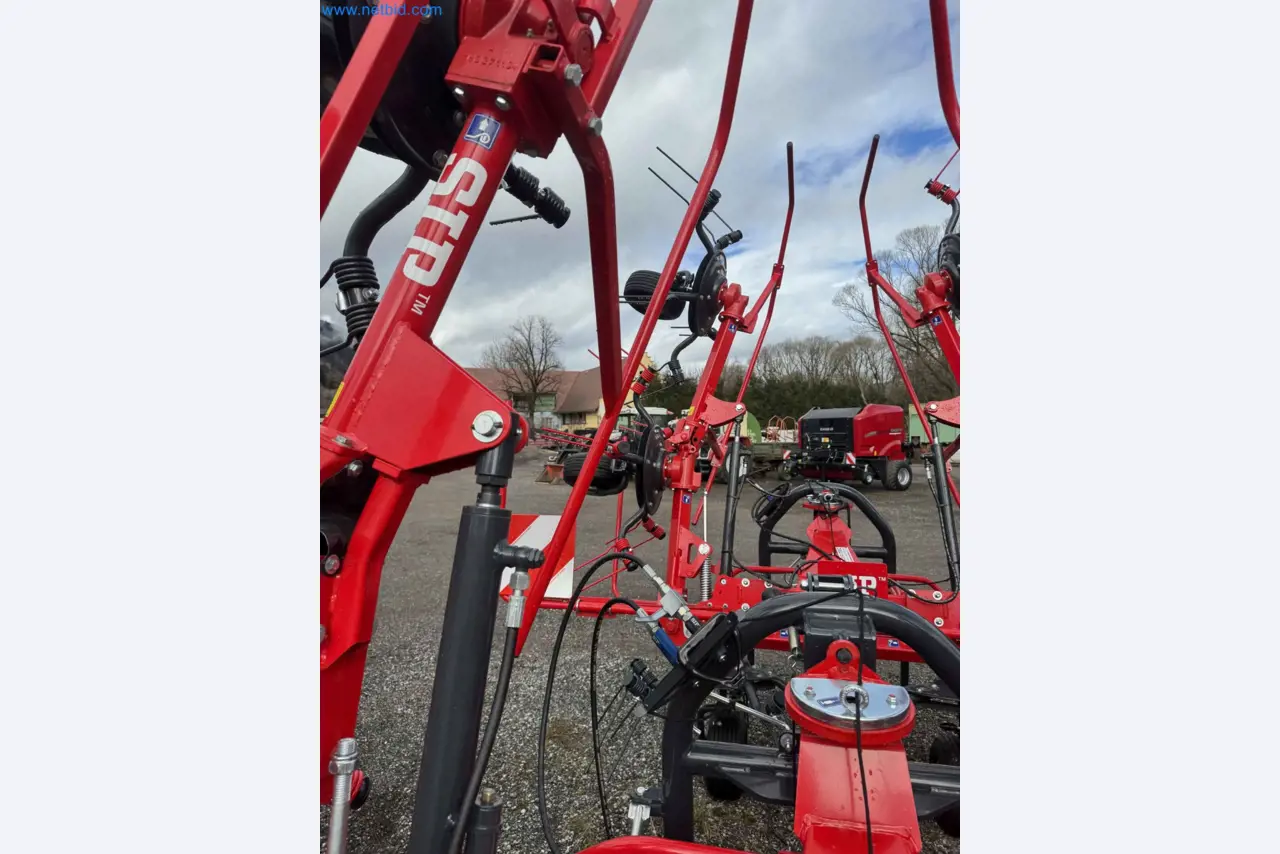 Kmetijski pripomočki in prikolice kot novi-21