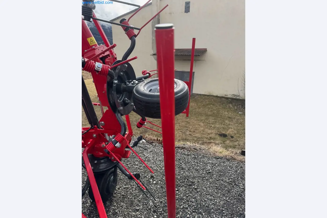 Kmetijski pripomočki in prikolice kot novi-24