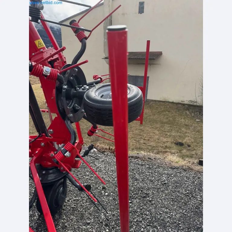 Kmetijski pripomočki in prikolice kot novi-24