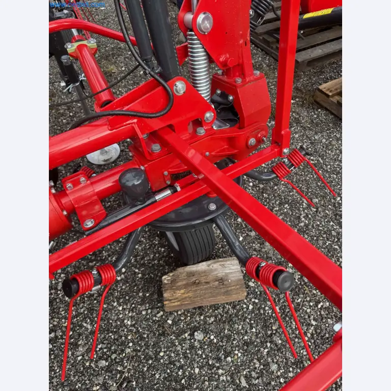 Kmetijski pripomočki in prikolice kot novi-25