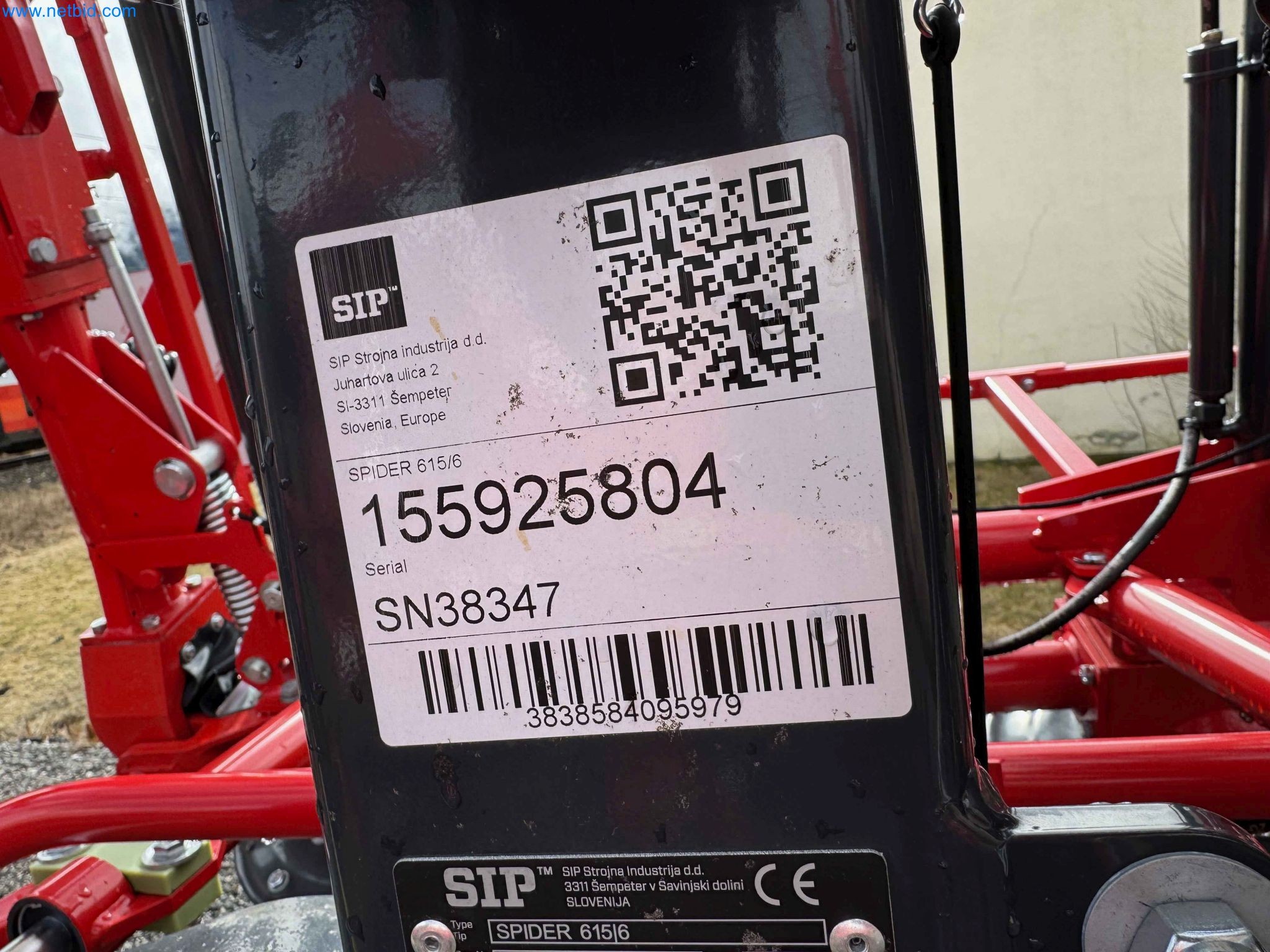 Kmetijski pripomočki in prikolice kot novi-8