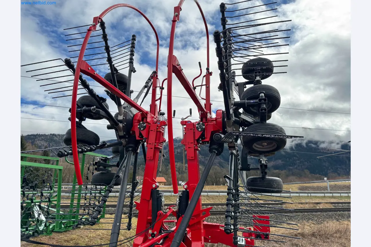 Kmetijski pripomočki in prikolice kot novi-11