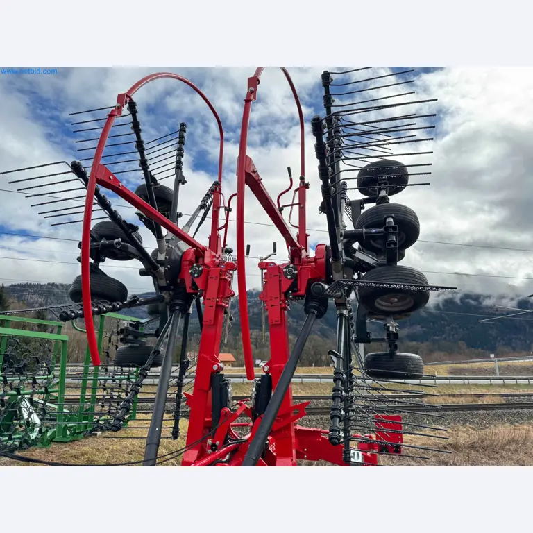 Kmetijski pripomočki in prikolice kot novi-11