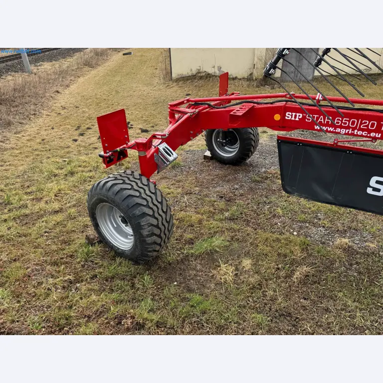 Kmetijski pripomočki in prikolice kot novi-12