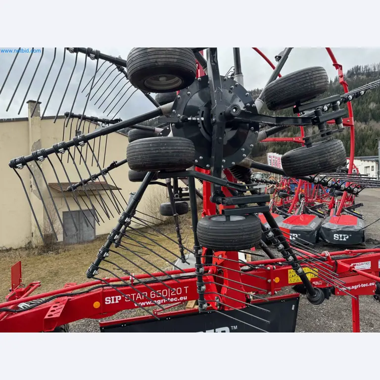 Kmetijski pripomočki in prikolice kot novi-15