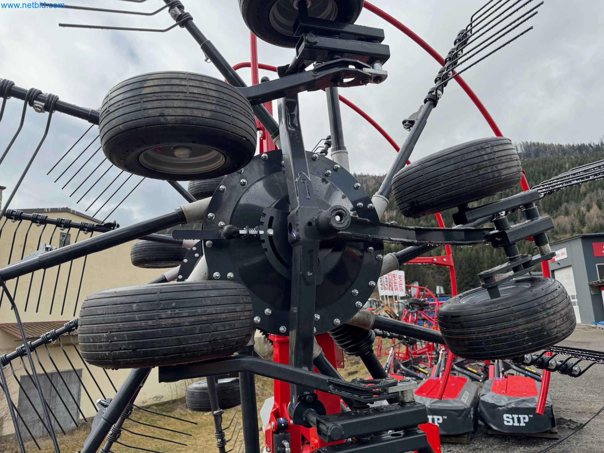 Kmetijski pripomočki in prikolice kot novi-19