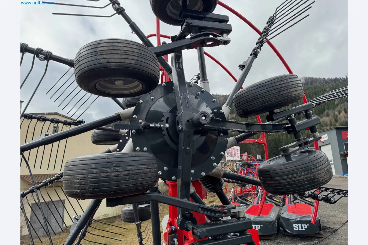 Kmetijski pripomočki in prikolice kot novi-19