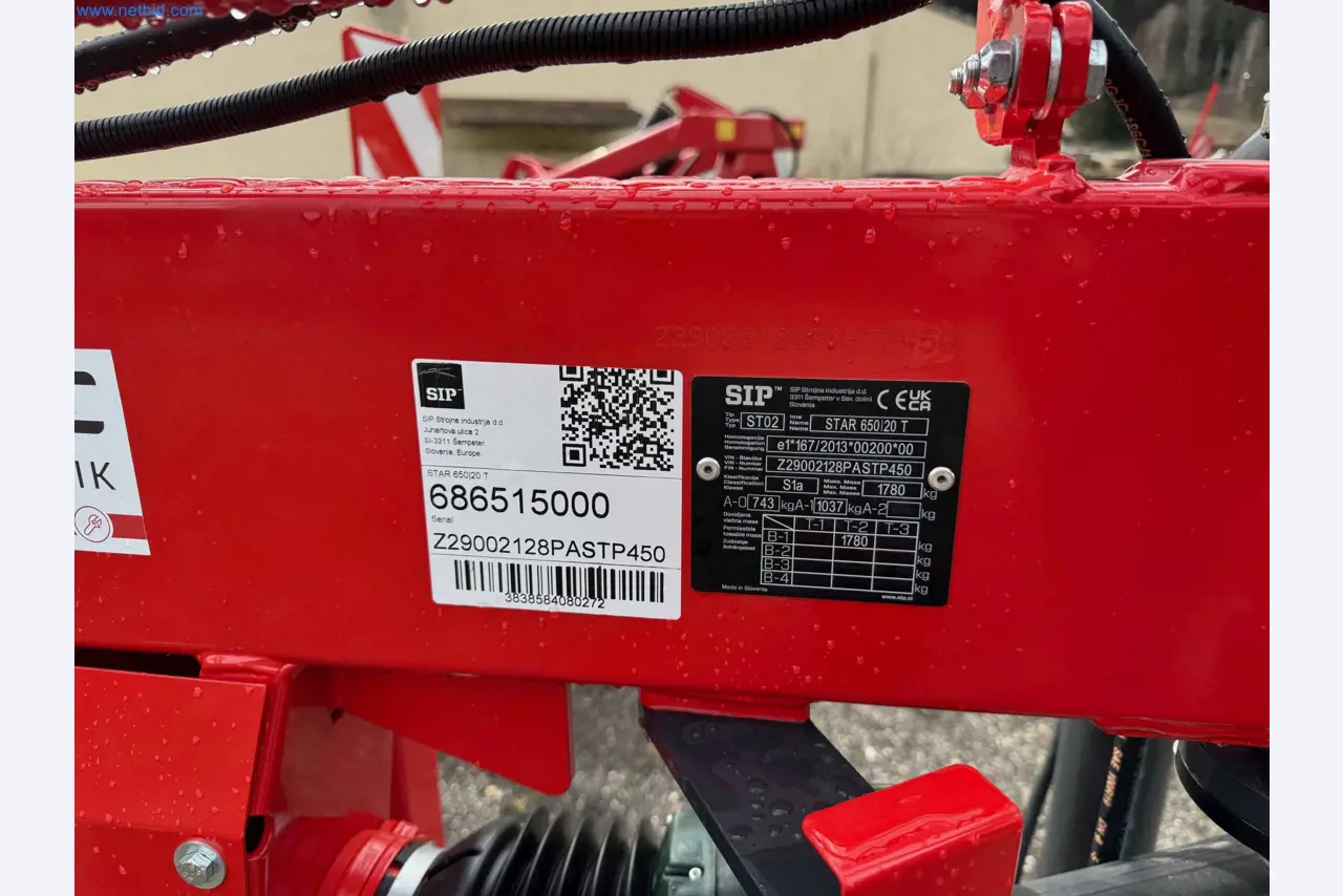 Kmetijski pripomočki in prikolice kot novi-24