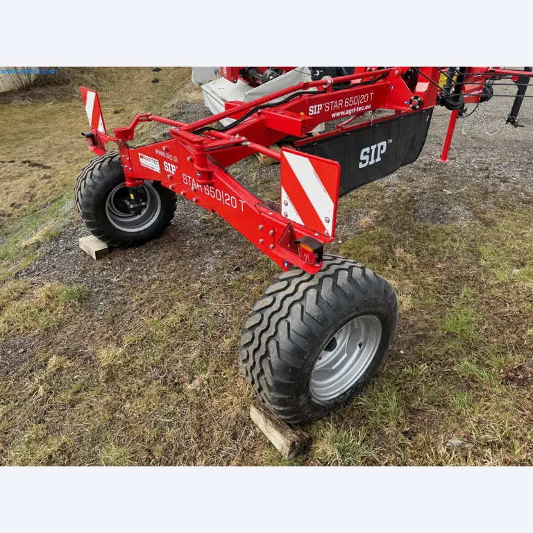 Kmetijski pripomočki in prikolice kot novi-26