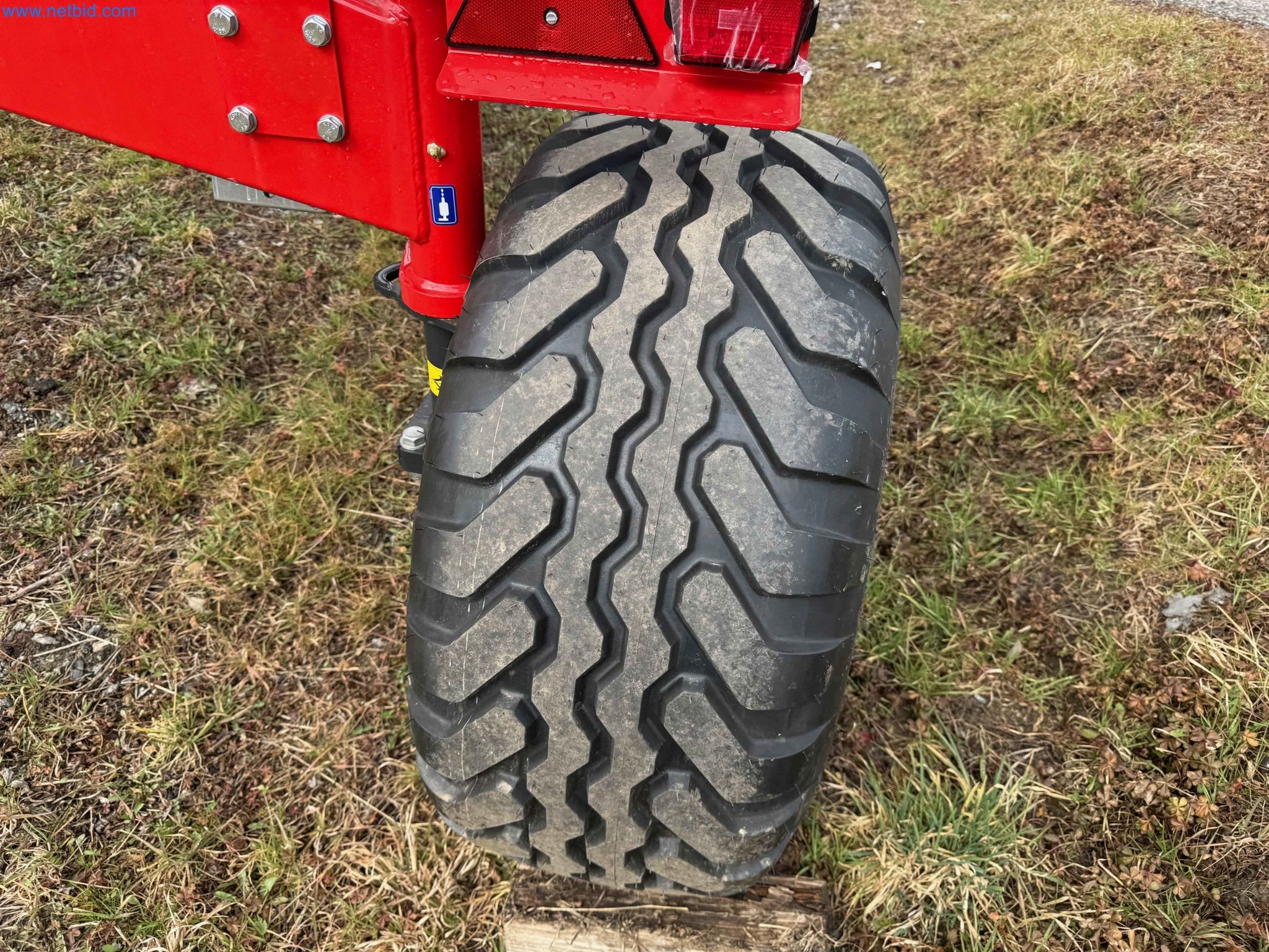 Kmetijski pripomočki in prikolice kot novi-27