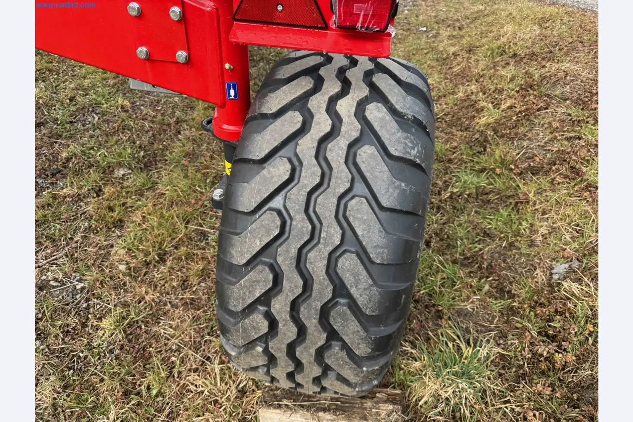 Kmetijski pripomočki in prikolice kot novi-27