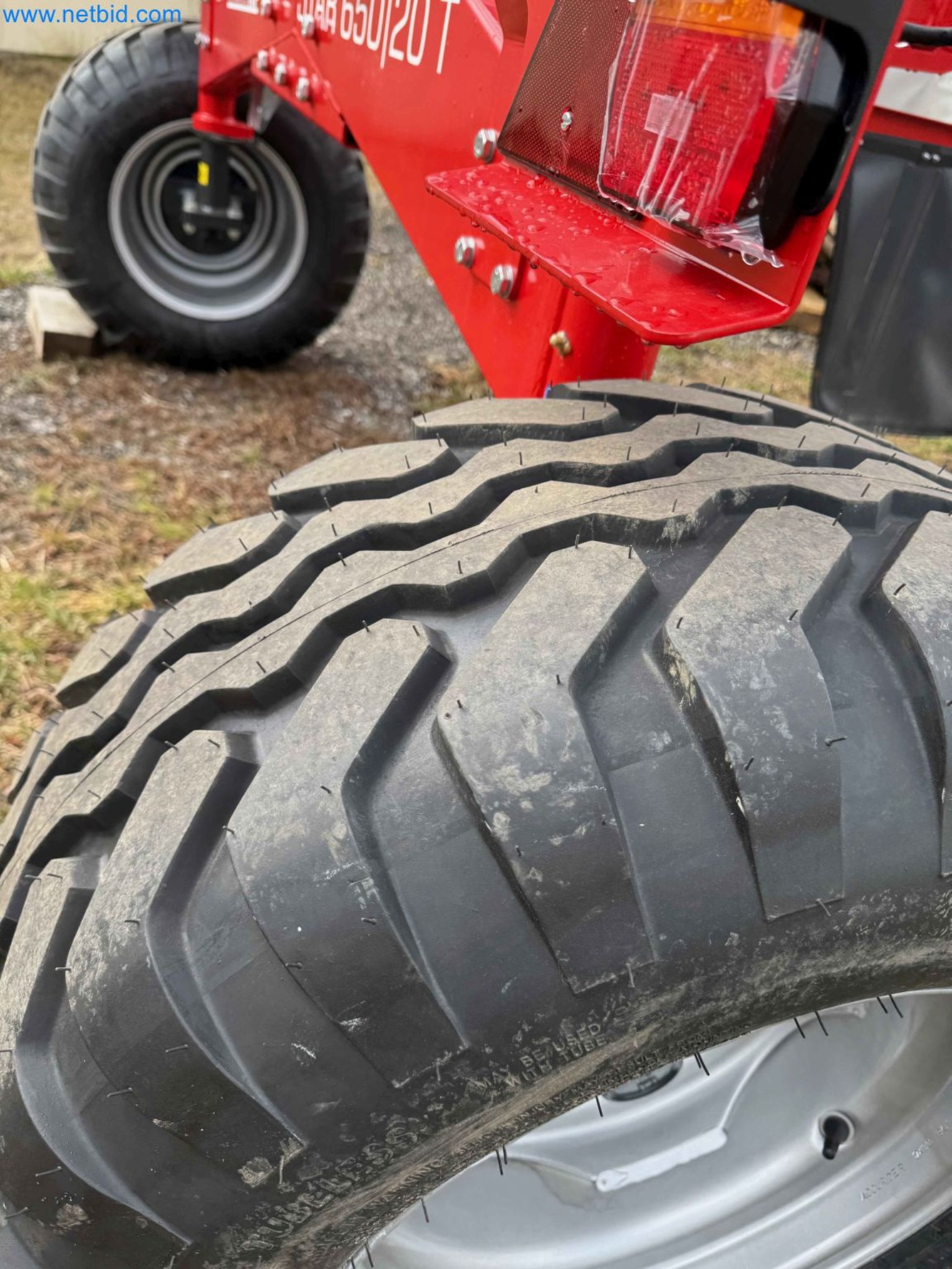 Kmetijski pripomočki in prikolice kot novi-28