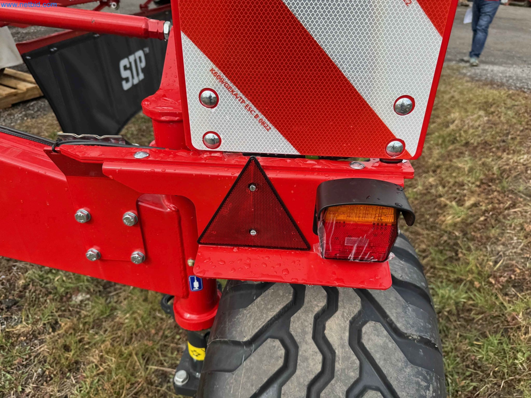 Kmetijski pripomočki in prikolice kot novi-29