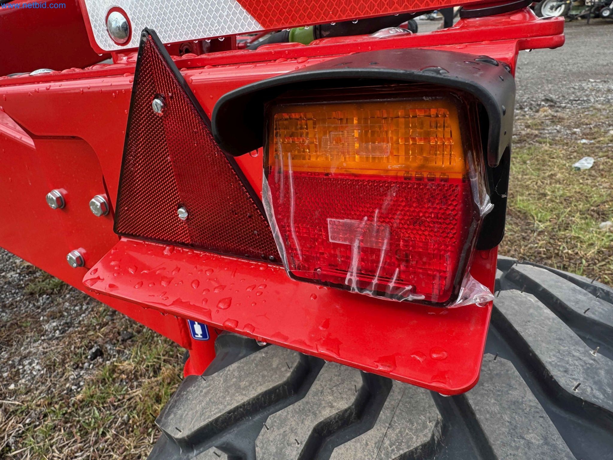 Kmetijski pripomočki in prikolice kot novi-30