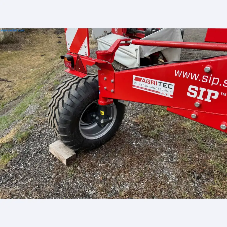 Kmetijski pripomočki in prikolice kot novi-33