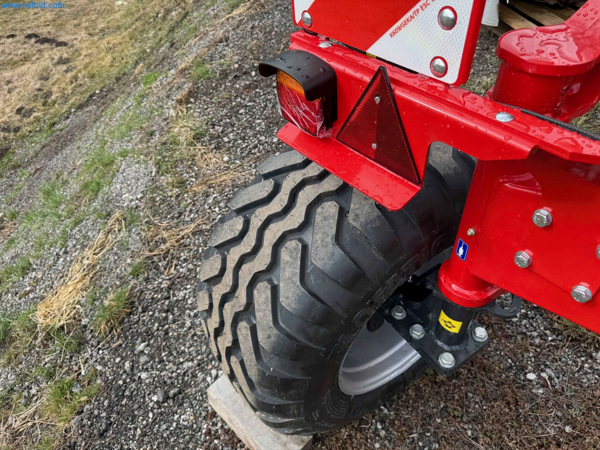 Kmetijski pripomočki in prikolice kot novi-36