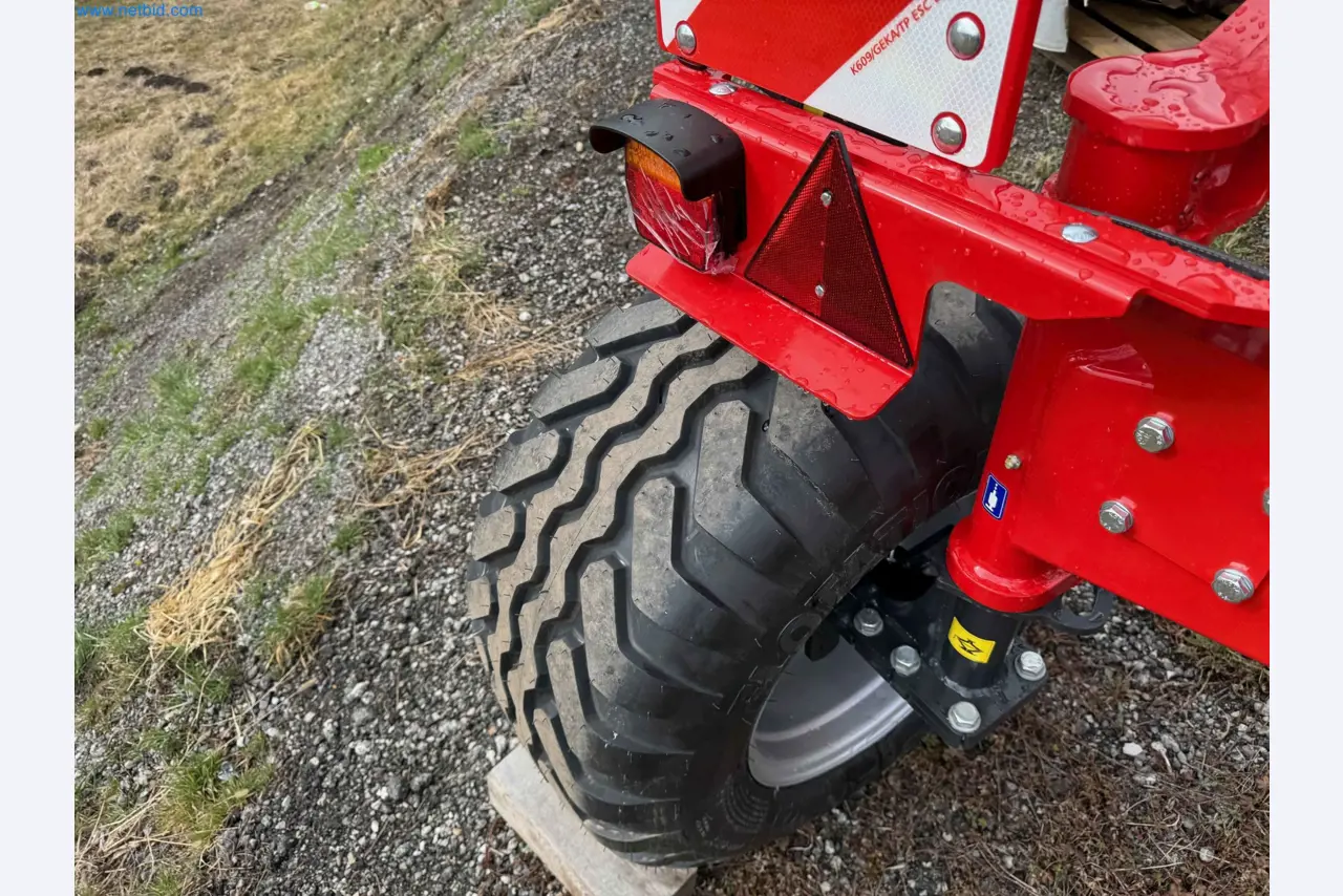 Kmetijski pripomočki in prikolice kot novi-36