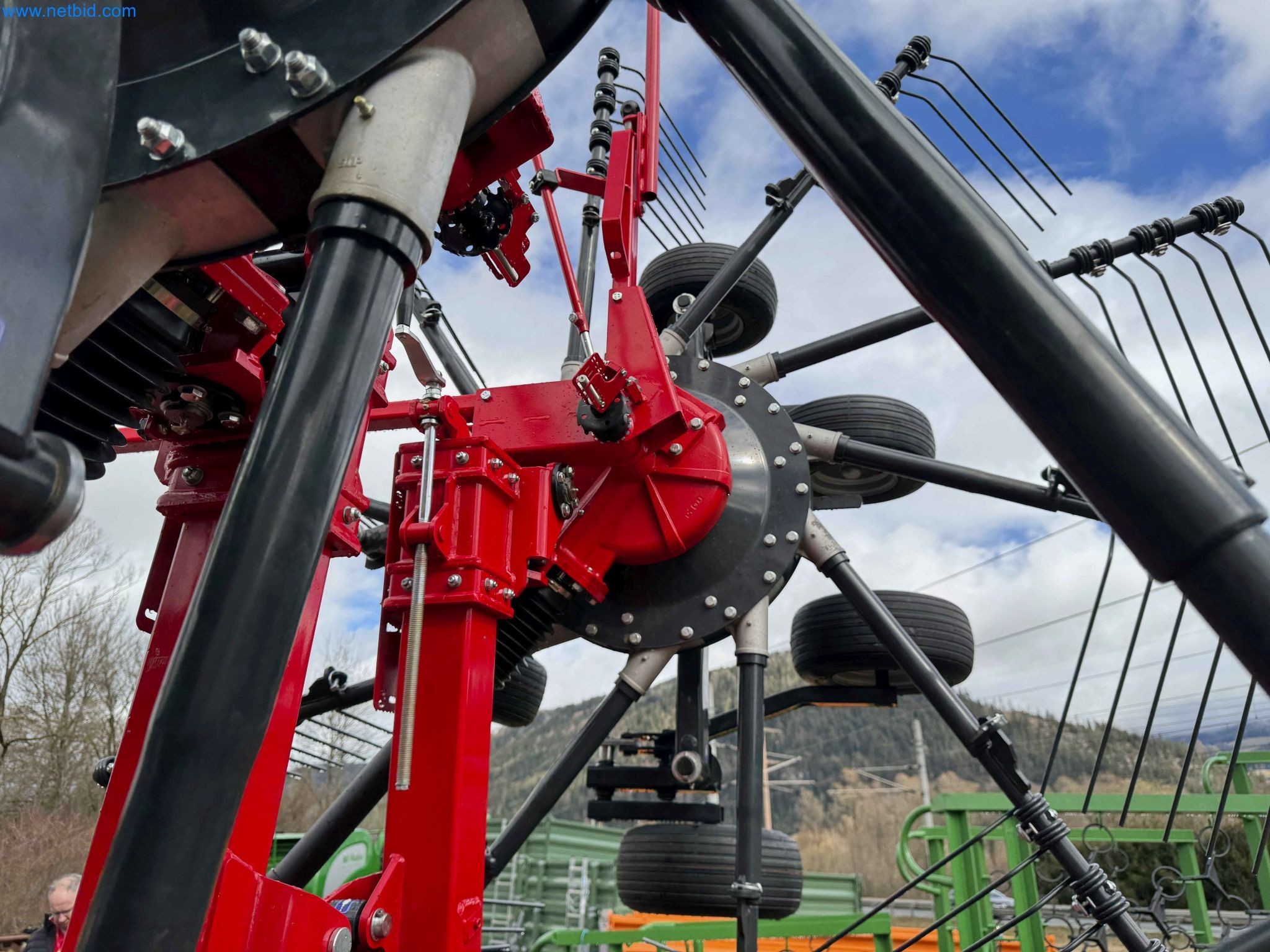 Kmetijski pripomočki in prikolice kot novi-49